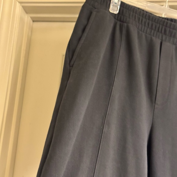 Old Navy High-Waisted Dynamic Fleece Wide-Leg Pants Size XL - Picture 4 of 6